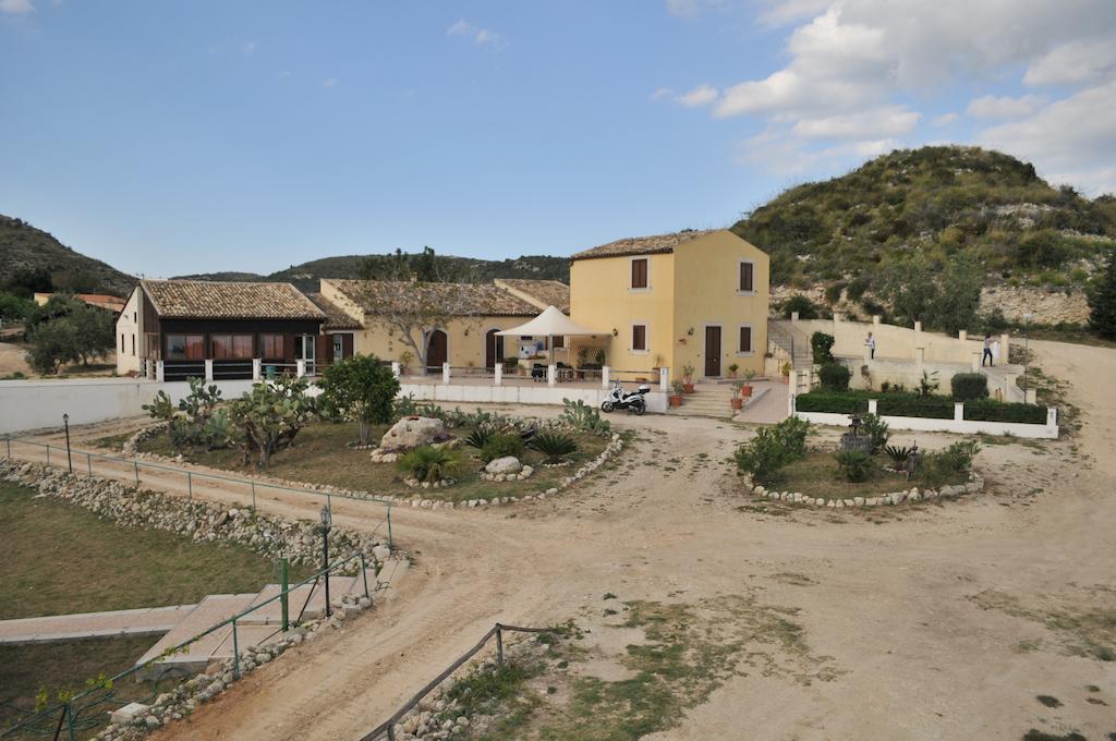 Villa Agriturismo Timpa Del Sole à Noto Extérieur photo