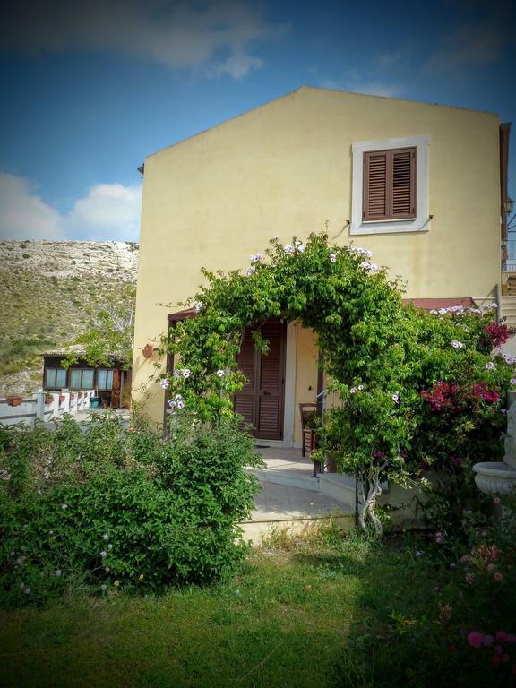Villa Agriturismo Timpa Del Sole à Noto Extérieur photo